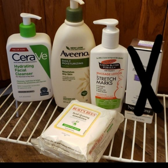 Palmer's Cocoa Butter Stretch Mark Lotion, 8.5 OZ - Picture 3 of 4